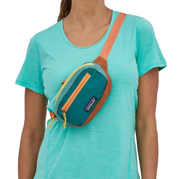 Patagonia Ultralight Black Hole® Mini Hip Pack - Picture 7 of 17